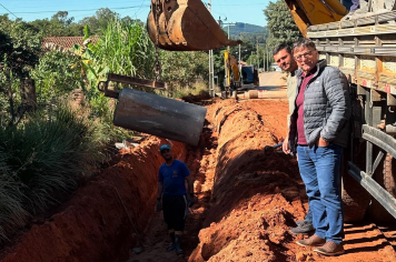 Obras na Rua Júlio Rosenau e 